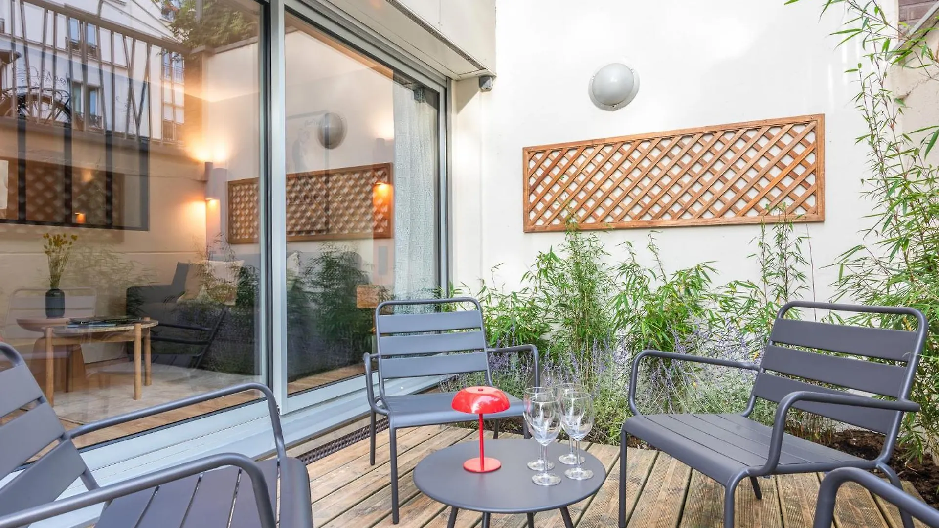 Maison Menilmontant Paris 0*,