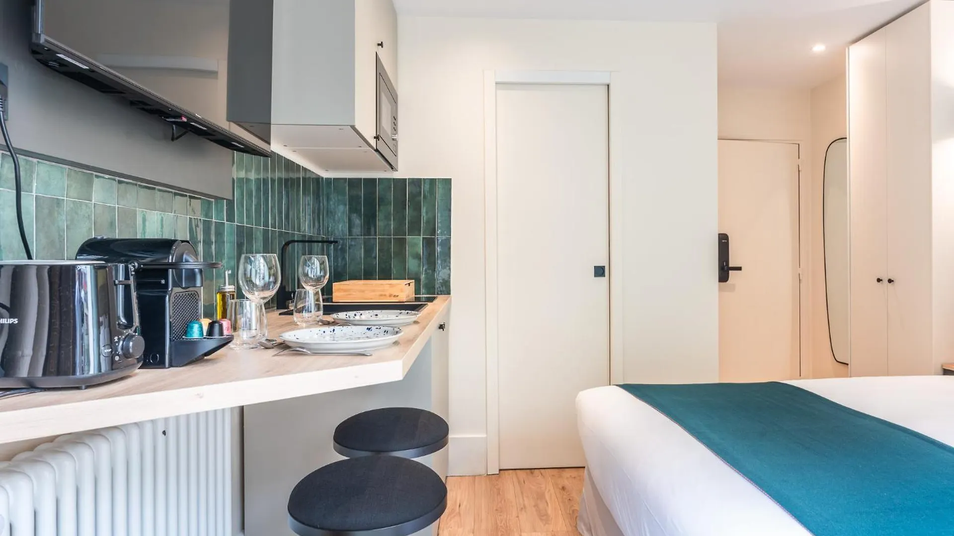 Maison Menilmontant Paris 0*,  Fransa