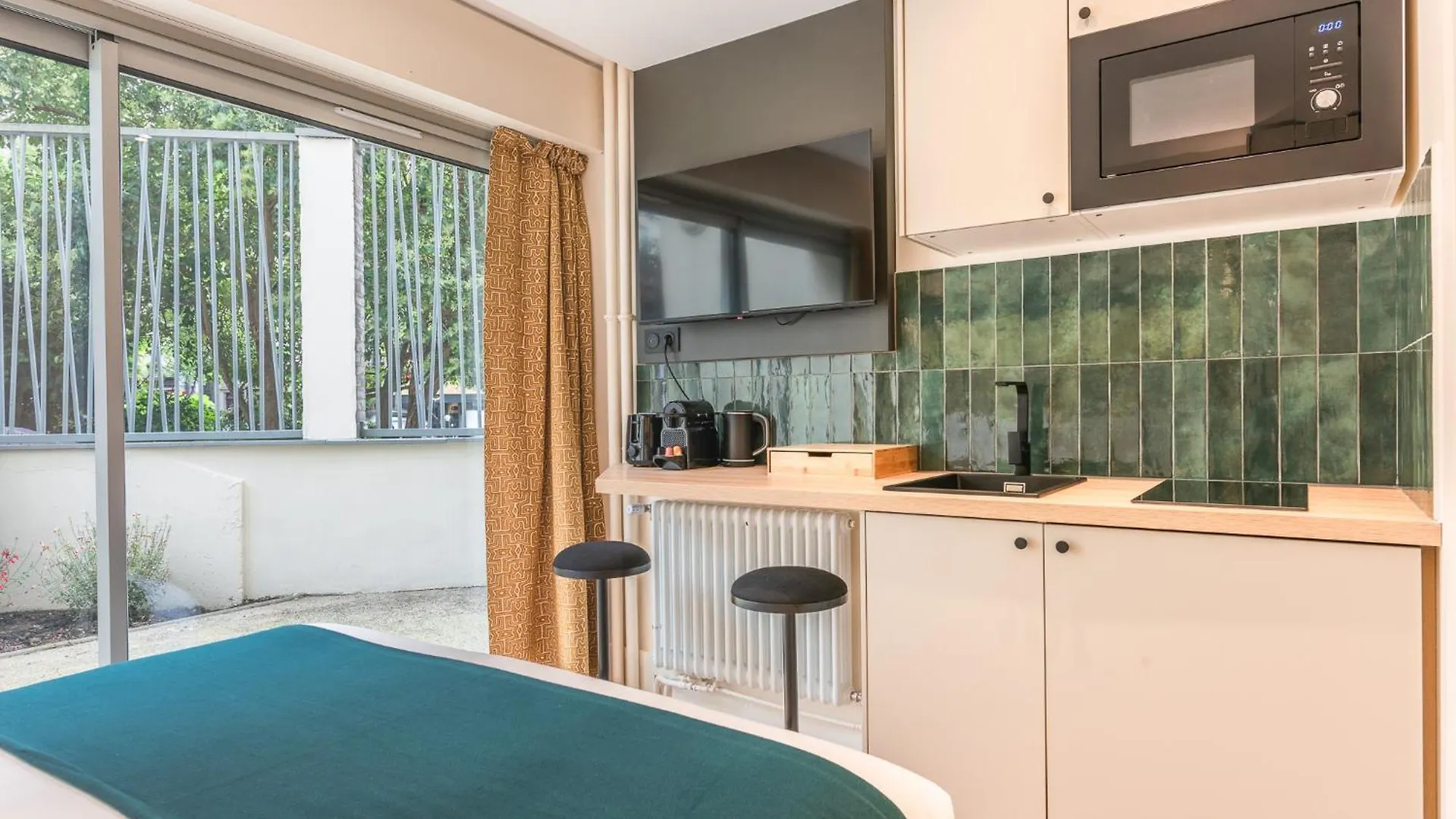 Apartment Maison Menilmontant Paris