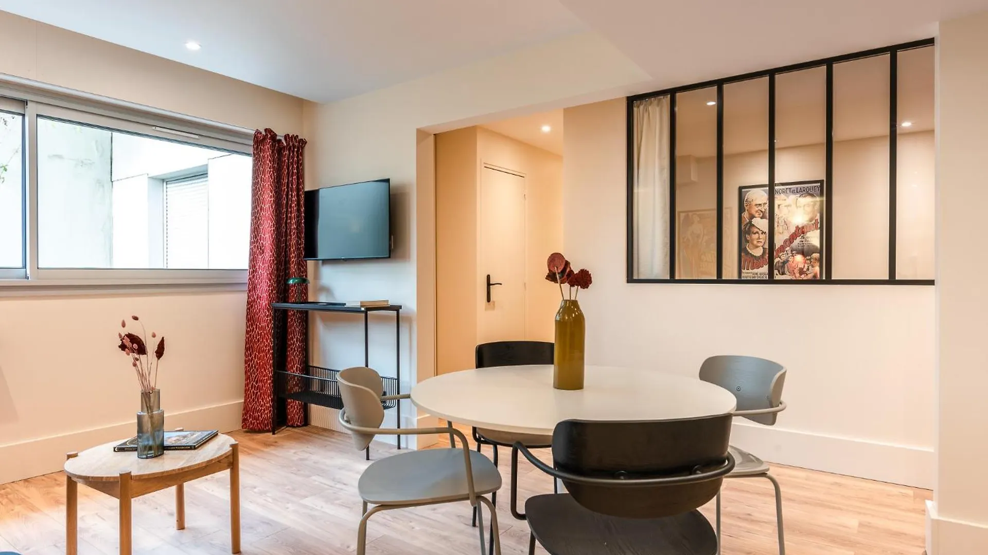 Apartment Maison Menilmontant Paris