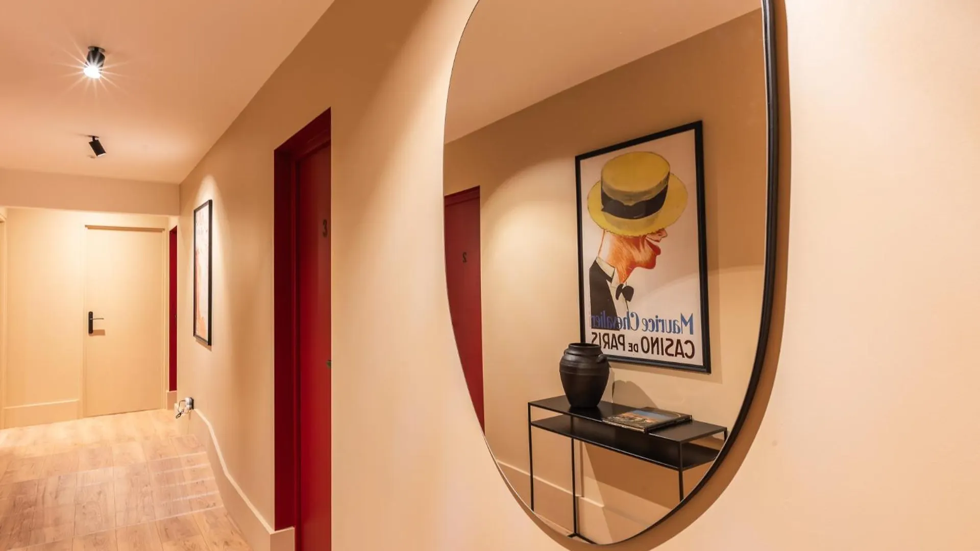 Maison Menilmontant Parigi 0*,  Francia